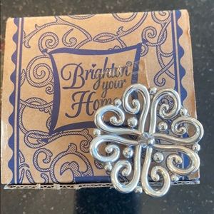 Brighton ring 💍 holder